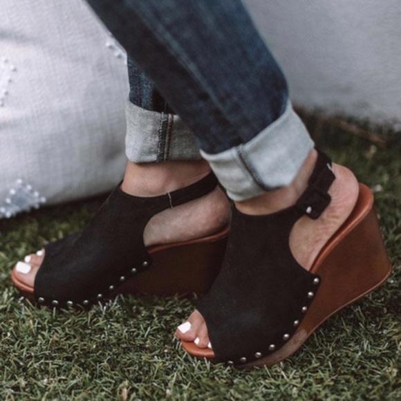 black comfy studded Peep Toe ankle booties - Picture 2 of 3